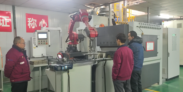 临沂喷砂机在模具清理中的专业应用